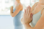 Kinderyoga Stundenbilder - Frauen Anjali Mudra
